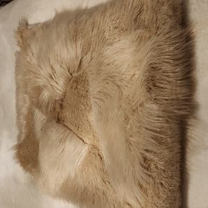 Potterybarn fux fur throw blanket